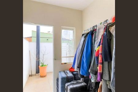 Casa de condomínio à venda com 196m², 3 quartos e 2 vagas