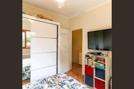 Casa de condomínio à venda com 196m², 3 quartos e 2 vagas