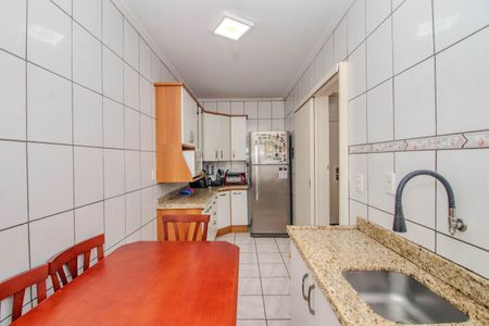 Apartamento à venda com 70m², 2 quartos e 1 vaga Apartamento à venda com 70m², 2 quartos e 1 vagaCozinha e Área de Serviço