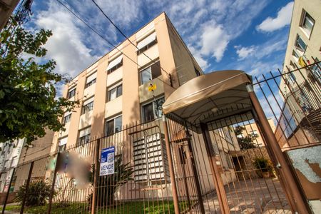 Apartamento à venda com 70m², 2 quartos e 1 vaga Apartamento à venda com 70m², 2 quartos e 1 vagaFachada