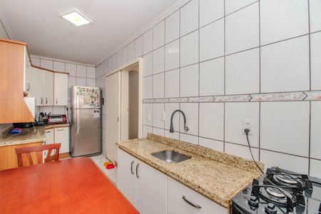 Apartamento à venda com 70m², 2 quartos e 1 vaga Apartamento à venda com 70m², 2 quartos e 1 vagaCozinha e Área de Serviço
