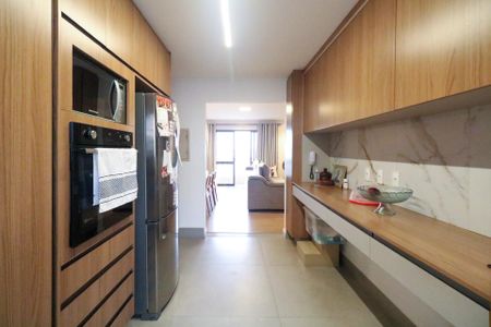 Apartamento à venda com 135m², 4 quartos e 2 vagas Apartamento à venda com 135m², 4 quartos e 2 vagasCozinha