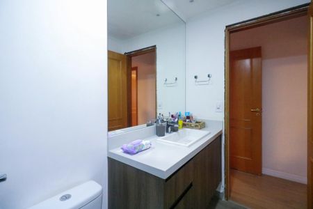 Apartamento à venda com 135m², 4 quartos e 2 vagas Apartamento à venda com 135m², 4 quartos e 2 vagasBanheiro Social