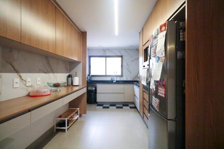 Apartamento à venda com 135m², 4 quartos e 2 vagas Apartamento à venda com 135m², 4 quartos e 2 vagasCozinha