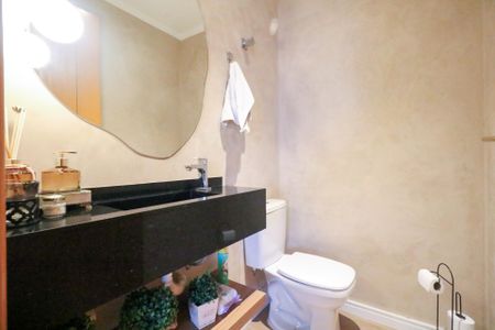 Apartamento à venda com 135m², 4 quartos e 2 vagas Apartamento à venda com 135m², 4 quartos e 2 vagasLavabo da Sala