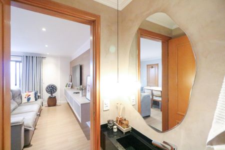 Apartamento à venda com 135m², 4 quartos e 2 vagas Apartamento à venda com 135m², 4 quartos e 2 vagasLavabo da Sala