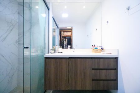 Apartamento à venda com 135m², 4 quartos e 2 vagas Apartamento à venda com 135m², 4 quartos e 2 vagasBanheiro da Suíte 4