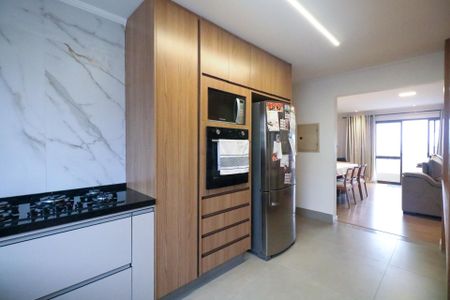 Apartamento à venda com 135m², 4 quartos e 2 vagas Apartamento à venda com 135m², 4 quartos e 2 vagasCozinha