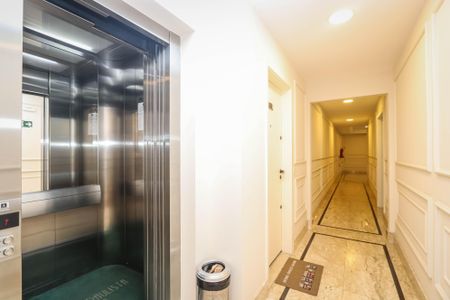 Apartamento para alugar com 45m², 1 quarto e 1 vagaElevador