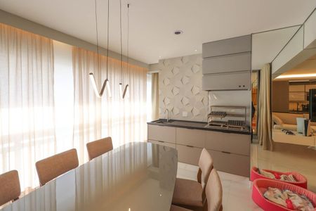 Apartamento à venda com 112m², 3 quartos e 2 vagas Apartamento à venda com 112m², 3 quartos e 2 vagasSacada da Sala