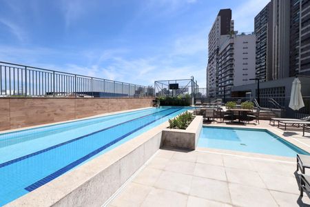 Apartamento à venda com 112m², 3 quartos e 2 vagas Apartamento à venda com 112m², 3 quartos e 2 vagasÁrea comum - Piscina