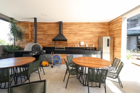 Apartamento à venda com 112m², 3 quartos e 2 vagas Apartamento à venda com 112m², 3 quartos e 2 vagasÁrea comum - Churrasqueira