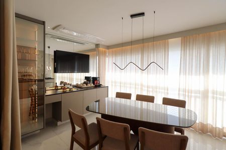 Apartamento à venda com 112m², 3 quartos e 2 vagas Apartamento à venda com 112m², 3 quartos e 2 vagasSacada da Sala