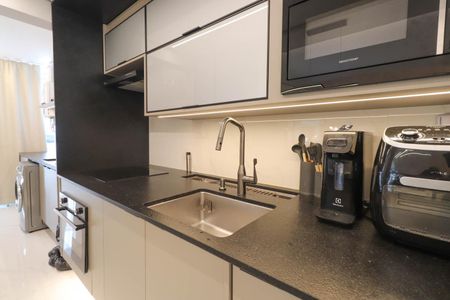 Apartamento à venda com 112m², 3 quartos e 2 vagas Apartamento à venda com 112m², 3 quartos e 2 vagasÁrea de Serviço