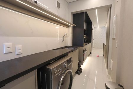 Apartamento à venda com 112m², 3 quartos e 2 vagas Apartamento à venda com 112m², 3 quartos e 2 vagasÁrea de Serviço