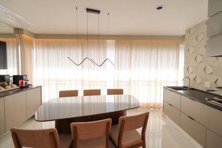 Apartamento à venda com 112m², 3 quartos e 2 vagas Apartamento à venda com 112m², 3 quartos e 2 vagasSacada da Sala