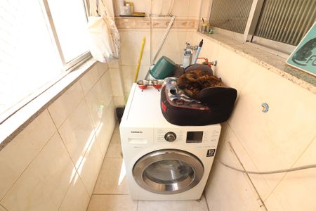 Apartamento à venda com 64m², 2 quartos e 1 vagaCozinha e Área de Serviço