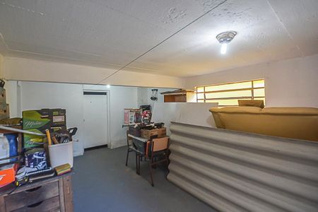 Casa à venda com 460m², 2 quartos e 3 vagas Casa à venda com 460m², 2 quartos e 3 vagasSótão