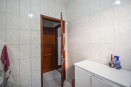 Casa à venda com 460m², 2 quartos e 3 vagas Casa à venda com 460m², 2 quartos e 3 vagasBanheiro