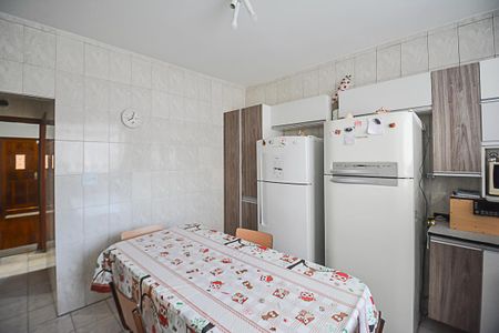 Casa à venda com 460m², 2 quartos e 3 vagas Casa à venda com 460m², 2 quartos e 3 vagasCozinha