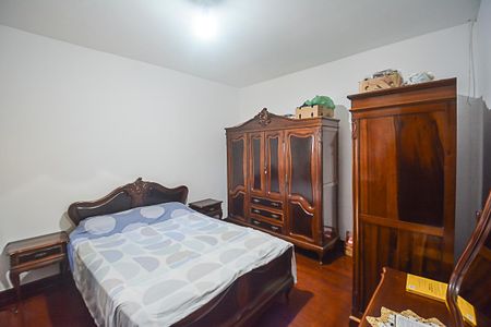 Casa à venda com 460m², 2 quartos e 3 vagas Casa à venda com 460m², 2 quartos e 3 vagasQuarto 2