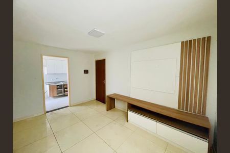Sala de apartamento para alugar com 2 quartos, 48m² em Vila Galvão, Guarulhos