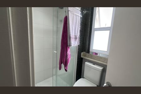 Apartamento à venda com 78m², 2 quartos e 2 vagas Apartamento à venda com 78m², 2 quartos e 2 vagasBanheiro da Suíte