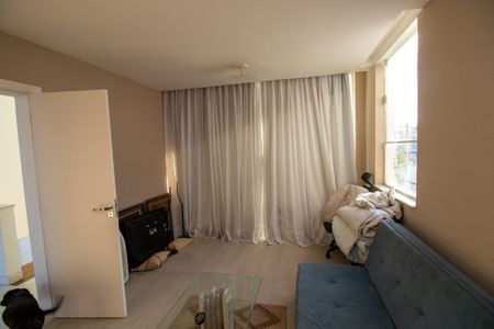 Casa de condomínio à venda com 350m², 3 quartos e 2 vagas Casa de condomínio à venda com 350m², 3 quartos e 2 vagasQuarto