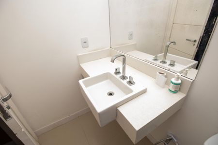 Casa de condomínio à venda com 350m², 3 quartos e 2 vagas Casa de condomínio à venda com 350m², 3 quartos e 2 vagasBanheiro/Suite