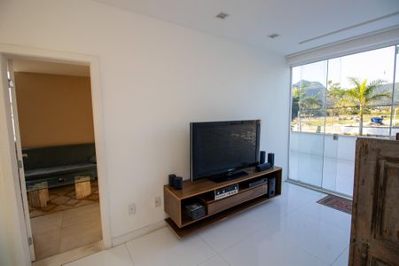 Casa de condomínio à venda com 350m², 3 quartos e 2 vagas Casa de condomínio à venda com 350m², 3 quartos e 2 vagasHall