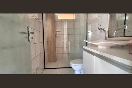 Banheiro de apartamento para alugar com 1 quarto, 37m² em Campeche, Florianópolis