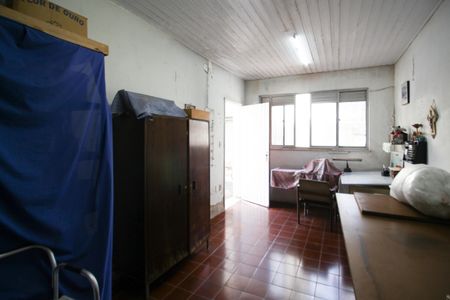 Casa à venda com 270m², 4 quartos e 4 vagas Casa à venda com 270m², 4 quartos e 4 vagasQuarto de Serviço 1
