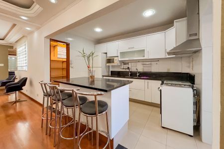 Apartamento à venda com 118m², 2 quartos e sem vaga Apartamento à venda com 118m², 2 quartos e sem vagaCozinha