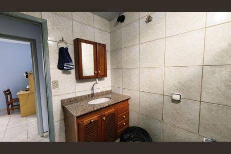 Casa à venda com 125m², 4 quartos e 2 vagas Casa à venda com 125m², 4 quartos e 2 vagasBanheiro 2