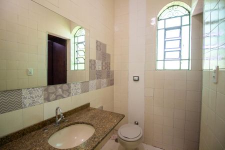 Casa para alugar com 185m², 3 quartos e 2 vagas Casa para alugar com 185m², 3 quartos e 2 vagasBanheiro da Suíte 1