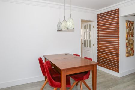 Apartamento à venda com 106m², 2 quartos e 2 vagas Apartamento à venda com 106m², 2 quartos e 2 vagasSala