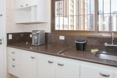 Apartamento à venda com 106m², 2 quartos e 2 vagas Apartamento à venda com 106m², 2 quartos e 2 vagasCozinha