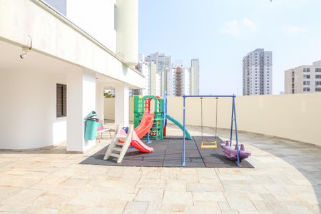 Apartamento à venda com 106m², 2 quartos e 2 vagas Apartamento à venda com 106m², 2 quartos e 2 vagasÁrea comum - Playground