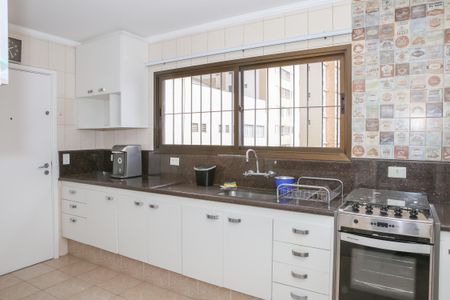 Apartamento à venda com 106m², 2 quartos e 2 vagas Apartamento à venda com 106m², 2 quartos e 2 vagasCozinha