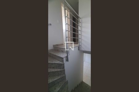 Apartamento para alugar com 114m², 2 quartos e 1 vagaEscada