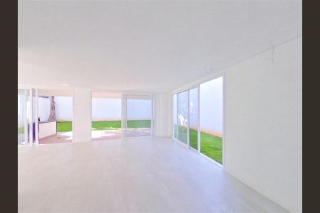 Casa à venda com 4 quartos, 415m² em Jardim Marajoara, São Paulo