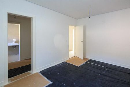 Casa à venda com 5 quartos, 380m² em Jardim Marajoara, São Paulo