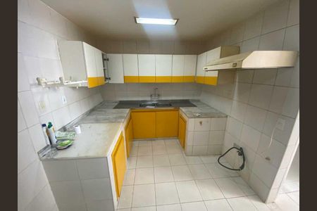 Apartamento à venda com 191m², 3 quartos e 1 vaga