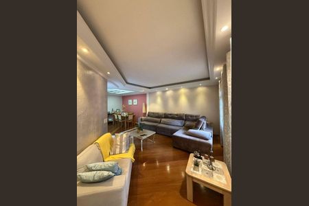 Casa à venda com 3 quartos, 314m² em Jardim Guairaca, São Paulo