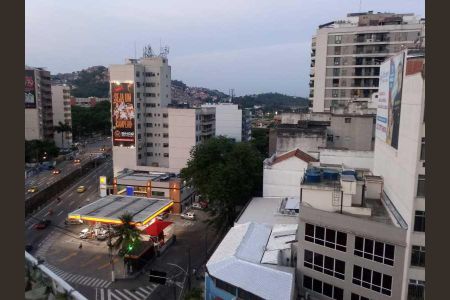 Apartamento à venda com 96m², 2 quartos e 1 vaga