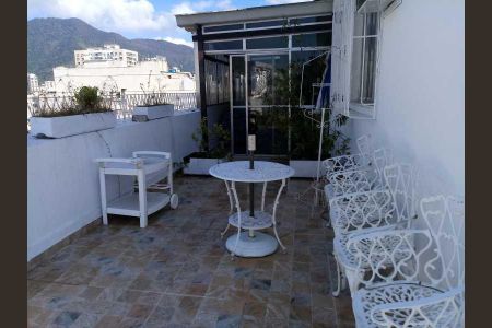 Apartamento à venda com 96m², 2 quartos e 1 vaga