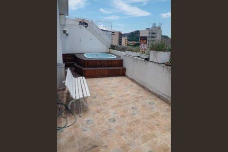 Apartamento à venda com 96m², 2 quartos e 1 vaga