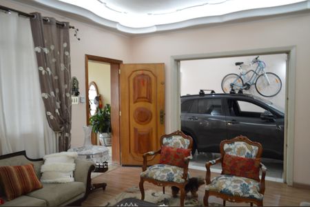 Casa à venda com 280m², 5 quartos e 3 vagasSala