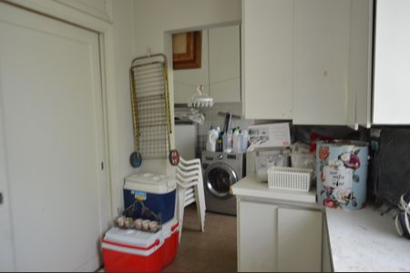 Casa à venda com 280m², 5 quartos e 3 vagasÁrea de Serviço