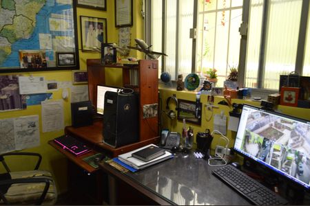 Casa à venda com 280m², 5 quartos e 3 vagasEscritório